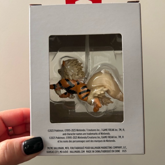 ⭐️ 2/$50 Hallmark Arcanine Pokémon Christmas Tree Ornament NWT - Picture 3 of 3